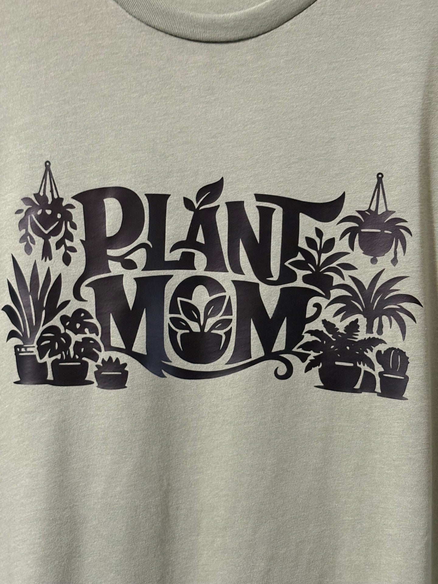 Plant mom short sleeve t shirt